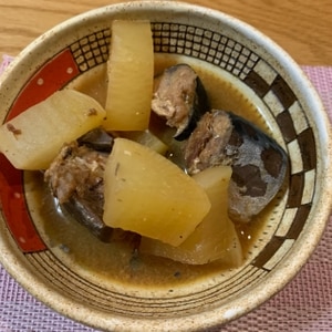 サバ缶で大根煮